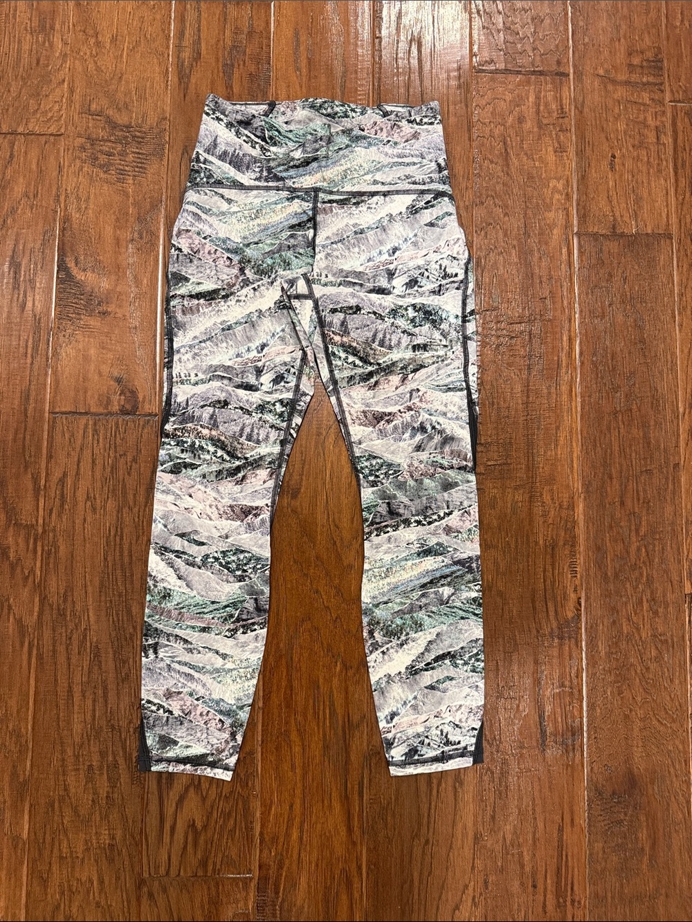 lululemon athletica women’s-Print Capri Leggings - Green/Gray/White